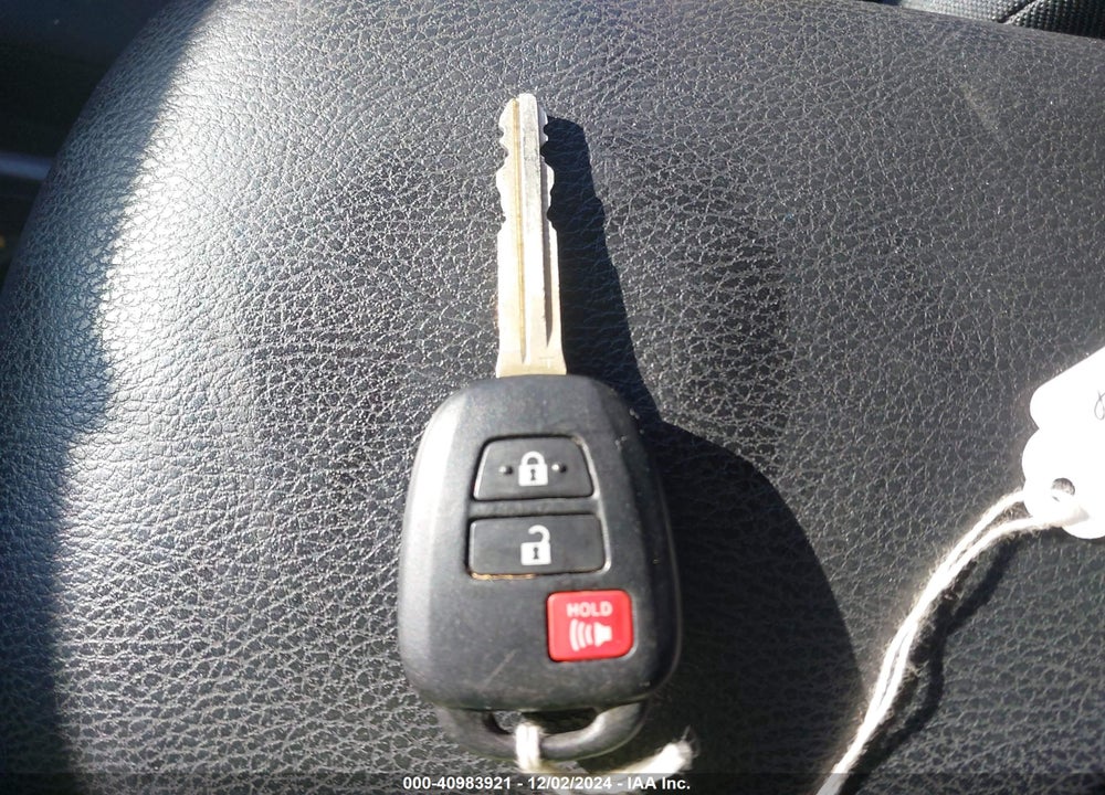 2016 TOYOTA RAV4 LE VIN: 2T3BFREV1GW445336