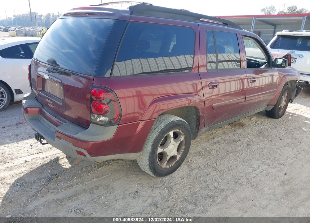 2005 CHEVROLET TRAILBLAZER EXT LT VIN: 1GNES16S356127948