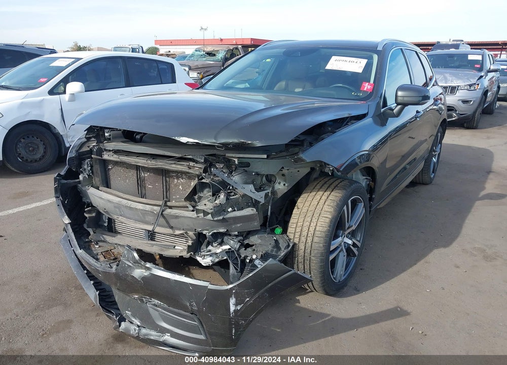 2019 VOLVO XC60 T5 MOMENTUM VIN: LYV102RK6KB201296