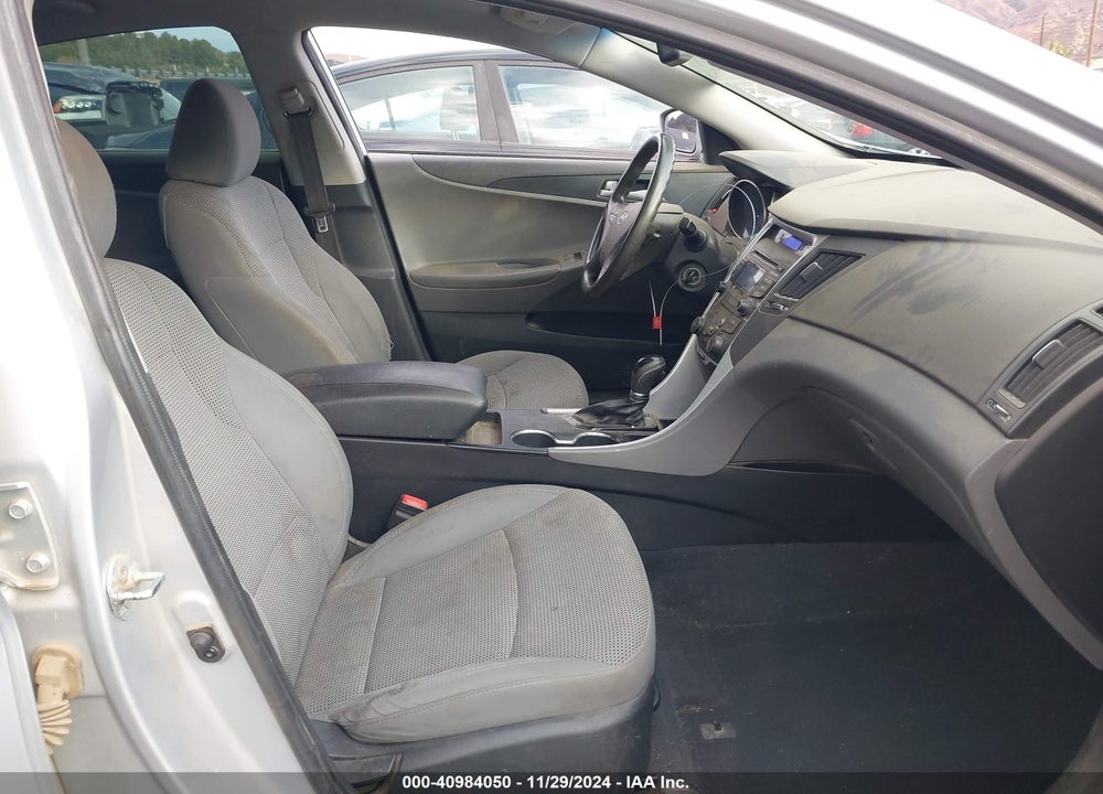 2013 HYUNDAI SONATA GLS VIN: 5NPEB4AC4DH719700