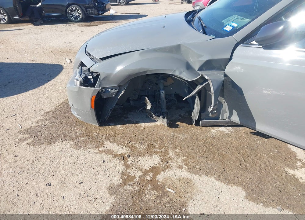 2019 CHRYSLER 300 TOURING VIN: 2C3CCAAG5KH614230