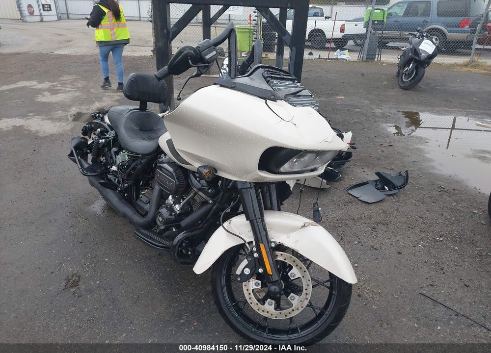 2022 HARLEY-DAVIDSON FLTRXS VIN: 1HD1KTP29NB616605