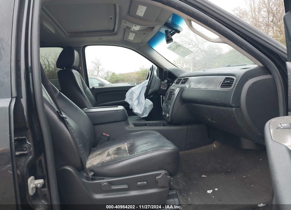 2009 CHEVROLET SUBURBAN 1500 LT2 VIN: 1GNFC26039R207468