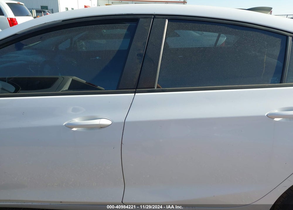 2019 CHEVROLET CRUZE LS VIN: 1G1BC5SM5K7129741