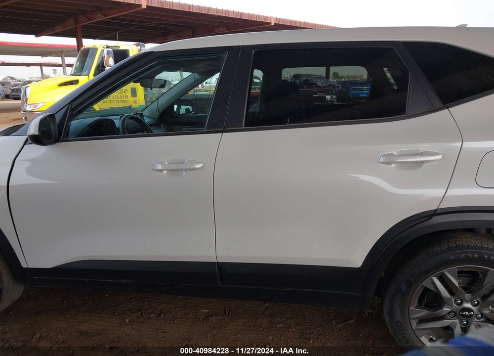 2023 KIA SELTOS LX VIN: KNDEPCAA6P7367478