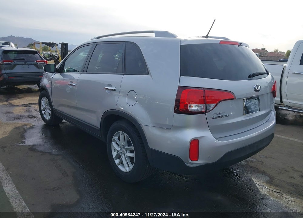 2014 KIA SORENTO LX VIN: 5XYKT4A61EG481033