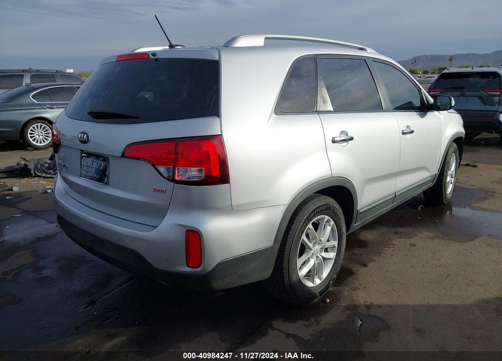2014 KIA SORENTO LX VIN: 5XYKT4A61EG481033