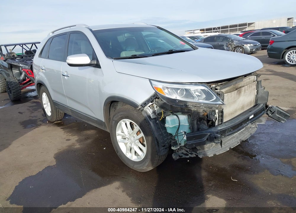 2014 KIA SORENTO LX VIN: 5XYKT4A61EG481033