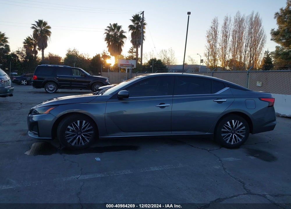 2023 NISSAN ALTIMA SV FWD VIN: 1N4BL4DV9PN368743