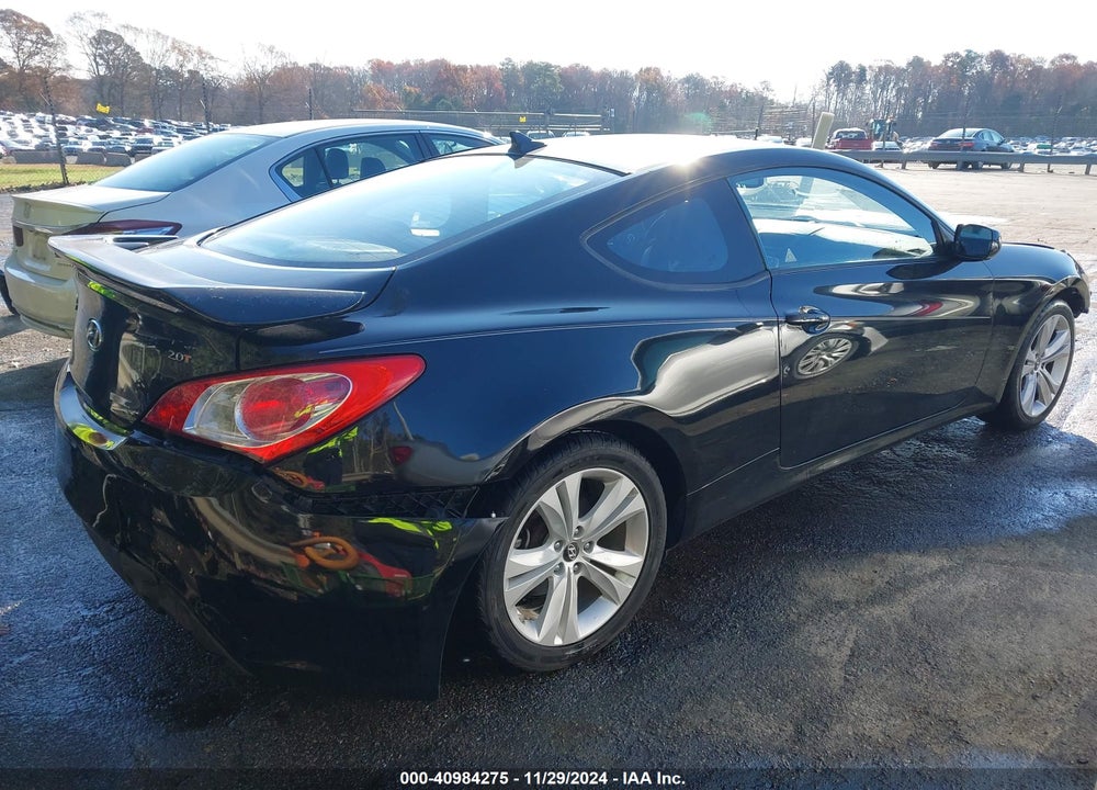 2010 HYUNDAI GENESIS VIN: KMHHT6KD1AU026786