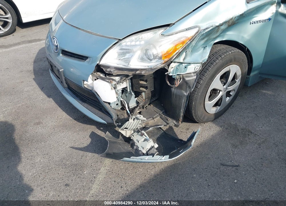2015 TOYOTA PRIUS TWO VIN: JTDKN3DU4F1913601
