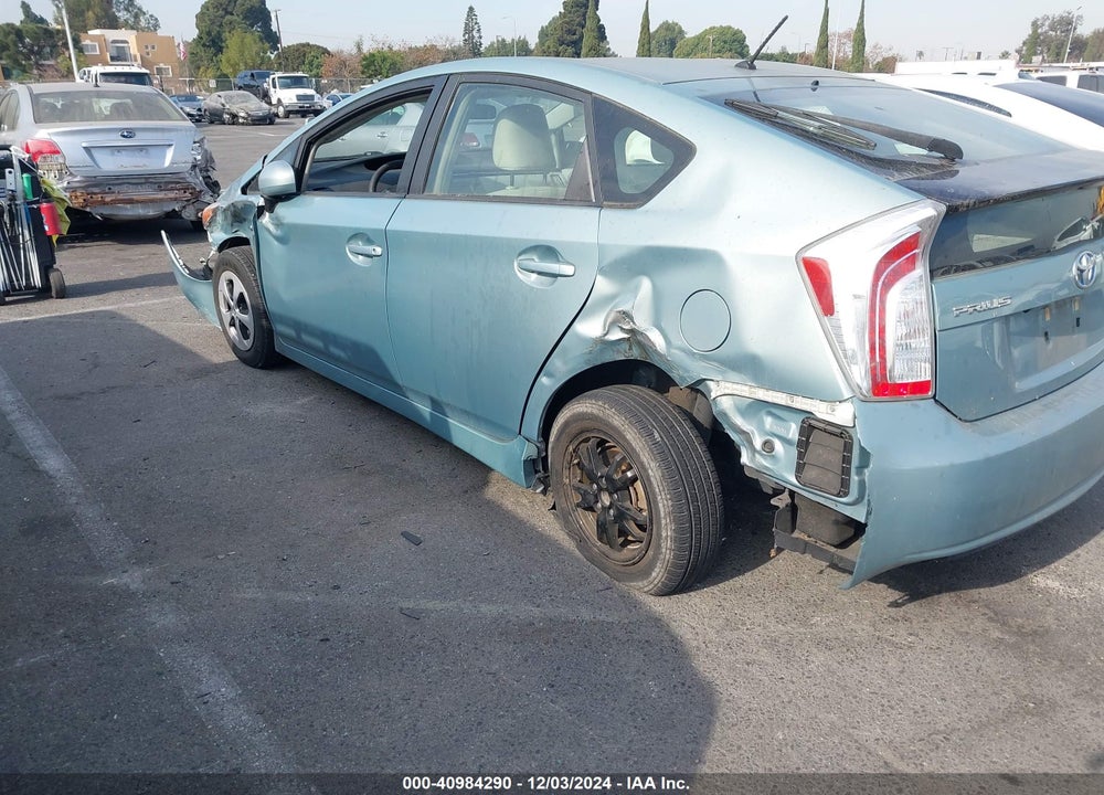 2015 TOYOTA PRIUS TWO VIN: JTDKN3DU4F1913601