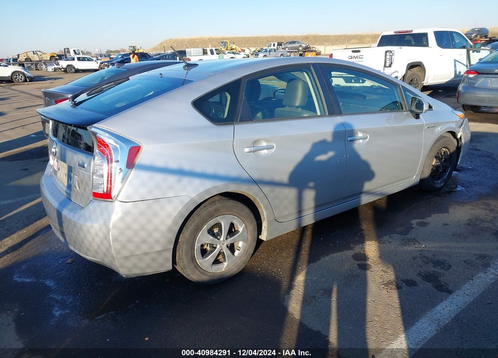 2013 TOYOTA PRIUS FOUR VIN: JTDKN3DU5D5643378