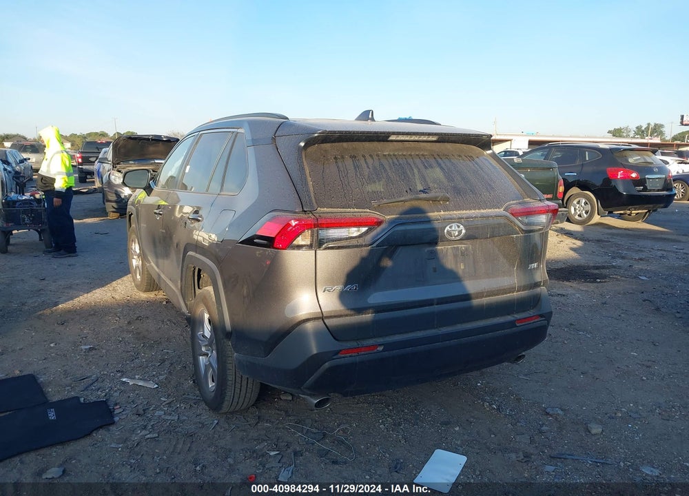 2023 TOYOTA RAV4 XLE VIN: 2T3W1RFV4PW242083