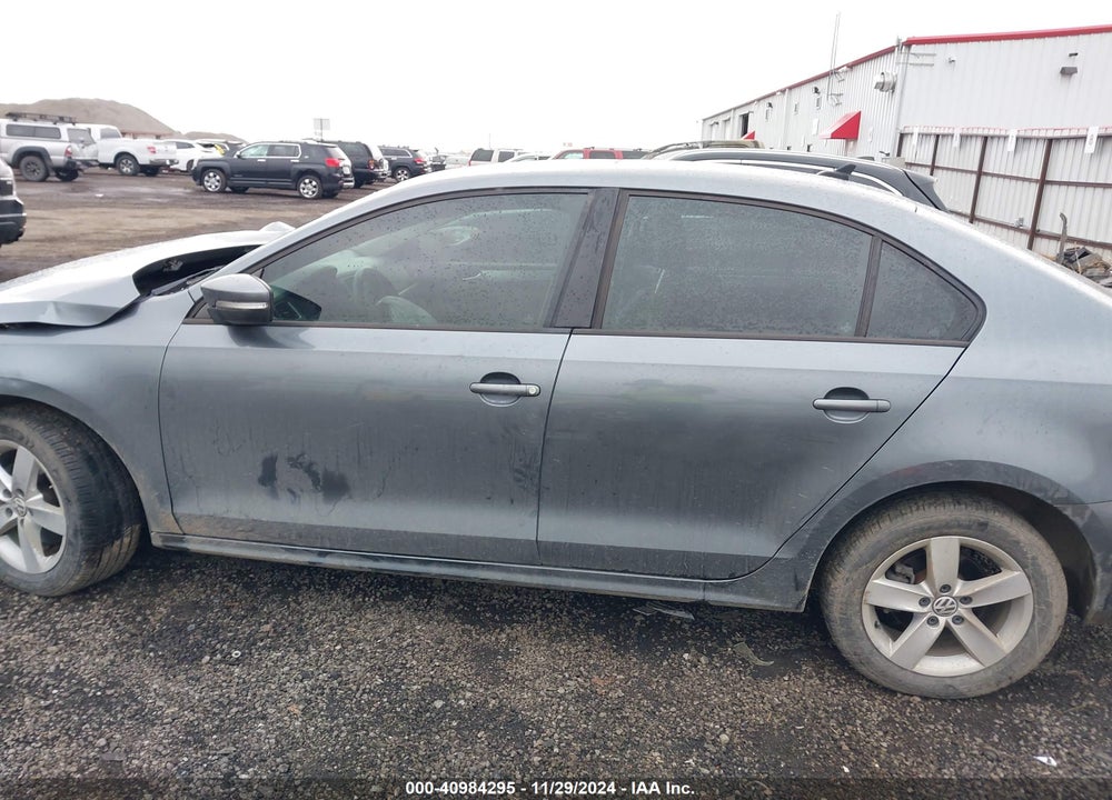 2011 VOLKSWAGEN JETTA 2.0L TDI VIN: 3VWLL7AJ0BM049992