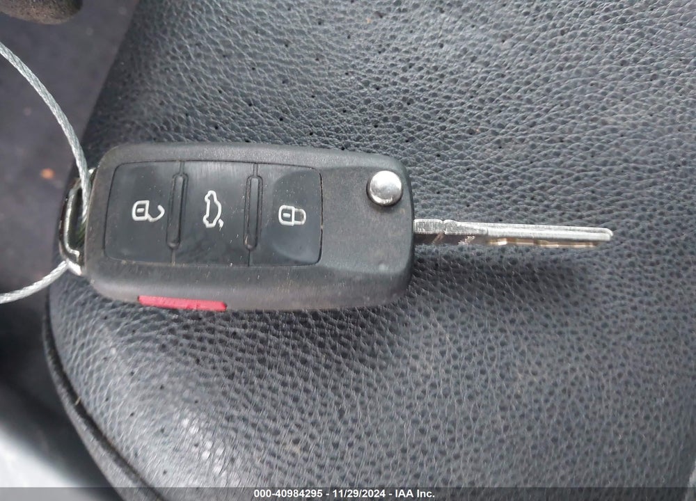 2011 VOLKSWAGEN JETTA 2.0L TDI VIN: 3VWLL7AJ0BM049992