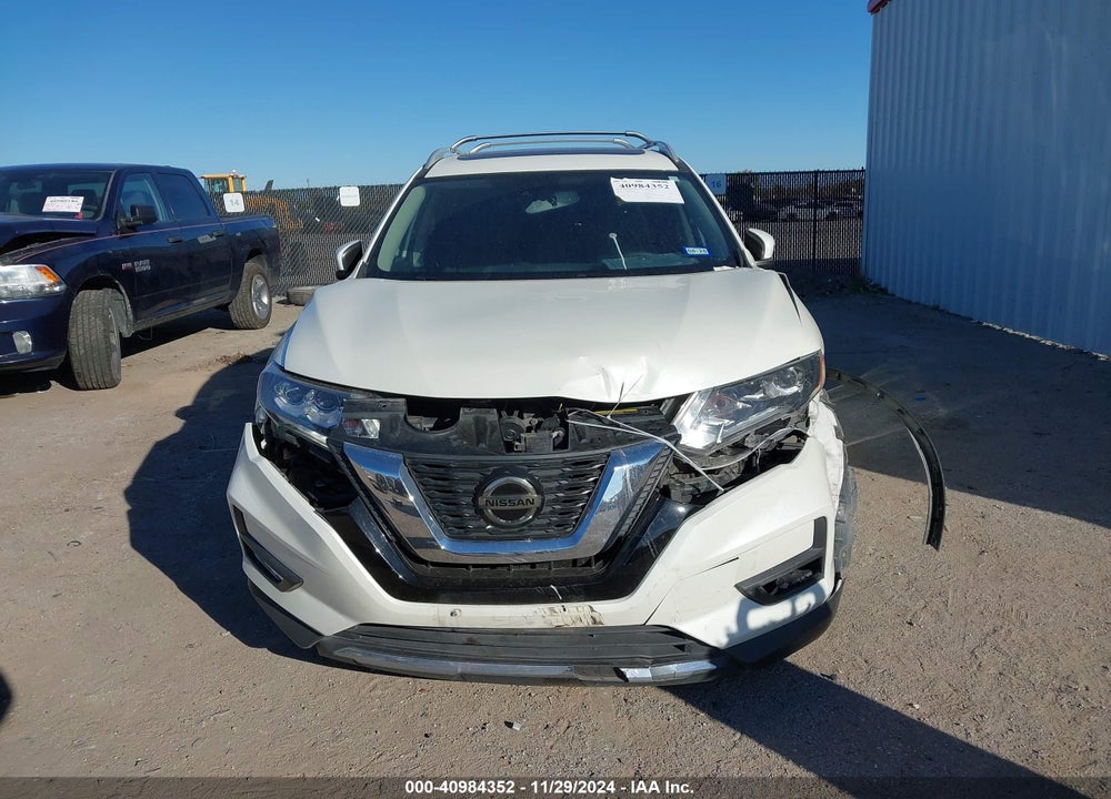 2019 NISSAN ROGUE SL VIN: 5N1AT2MT2KC823604