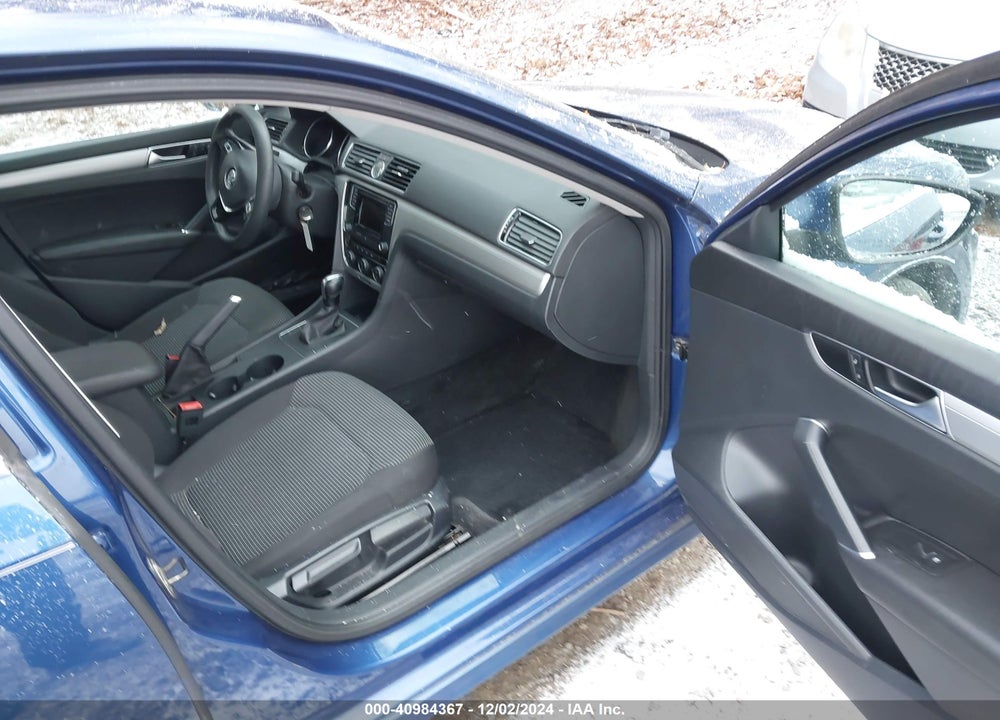 2016 VOLKSWAGEN PASSAT 1.8T S VIN: 1VWAT7A3XGC052142