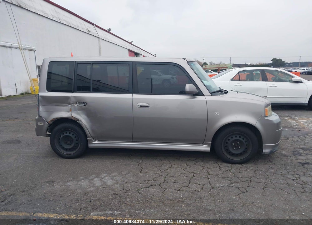 2005 SCION XB VIN: JTLKT324450217791