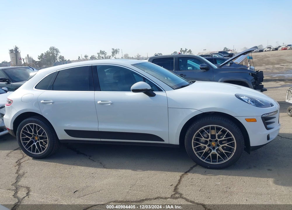 2017 PORSCHE MACAN S VIN: WP1AB2A51HLB16689