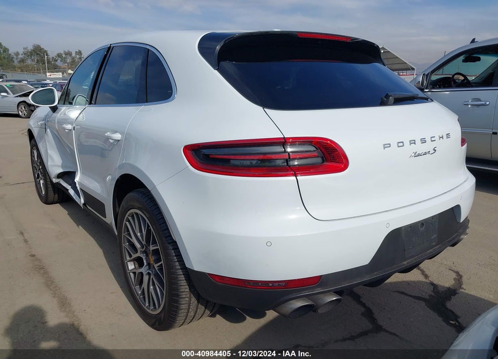 2017 PORSCHE MACAN S VIN: WP1AB2A51HLB16689