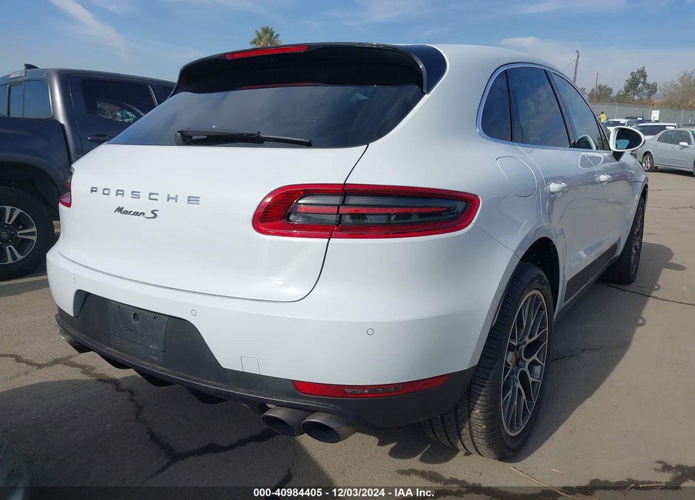 2017 PORSCHE MACAN S VIN: WP1AB2A51HLB16689