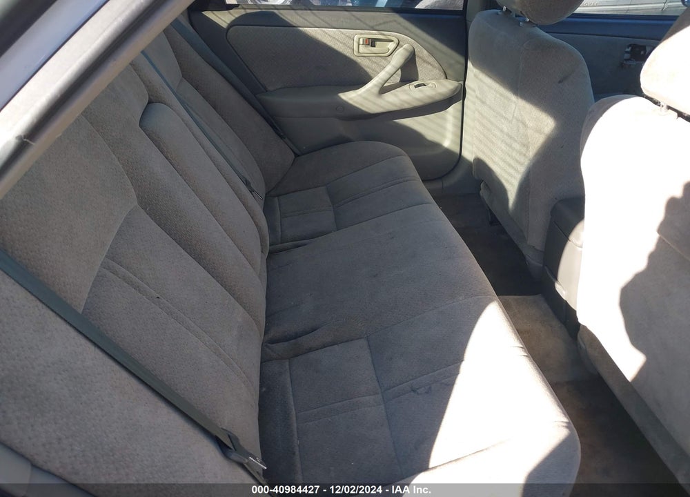 2001 TOYOTA CAMRY LE VIN: 4T1BG22K71U764741