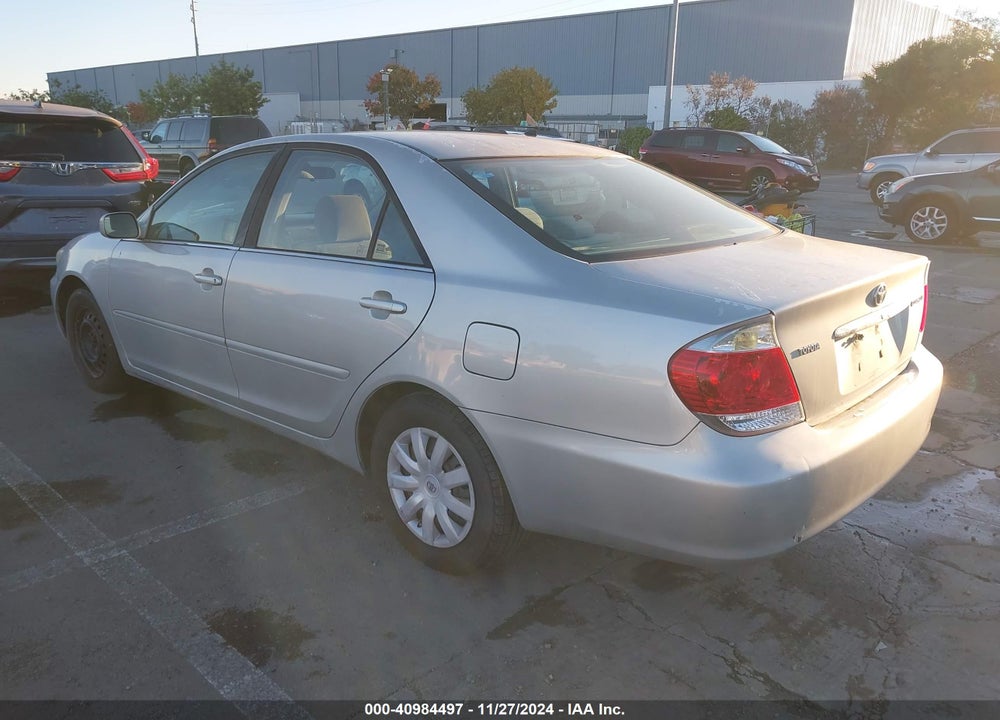 2005 TOYOTA CAMRY LE VIN: 4T1BE30K75U972381