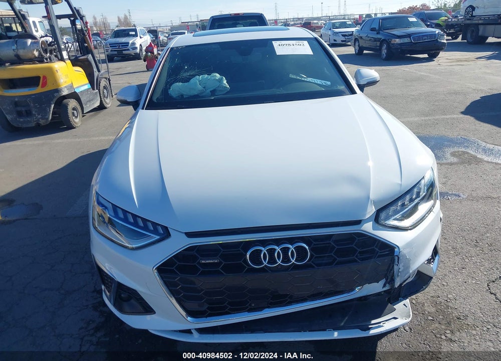 2022 AUDI A4 VIN: WAUEAAF4XNN007354