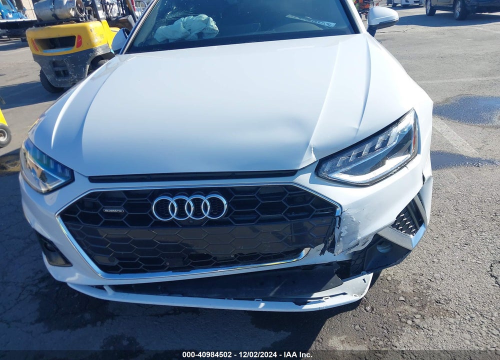 2022 AUDI A4 VIN: WAUEAAF4XNN007354
