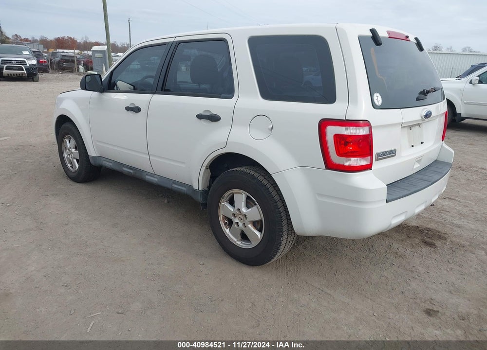 2011 FORD ESCAPE XLS VIN: 1FMCU0C70BKC60105
