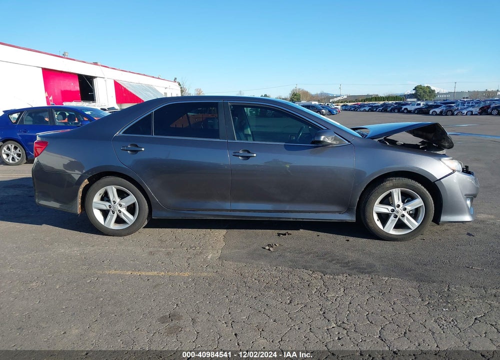 2014 TOYOTA CAMRY SE VIN: 4T1BF1FK5EU430043