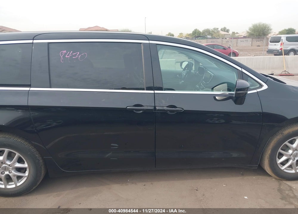 2024 CHRYSLER PACIFICA TOURING L VIN: 2C4RC1BG1RR162916