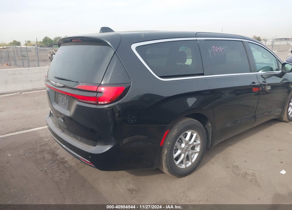 2024 CHRYSLER PACIFICA TOURING L VIN: 2C4RC1BG1RR162916