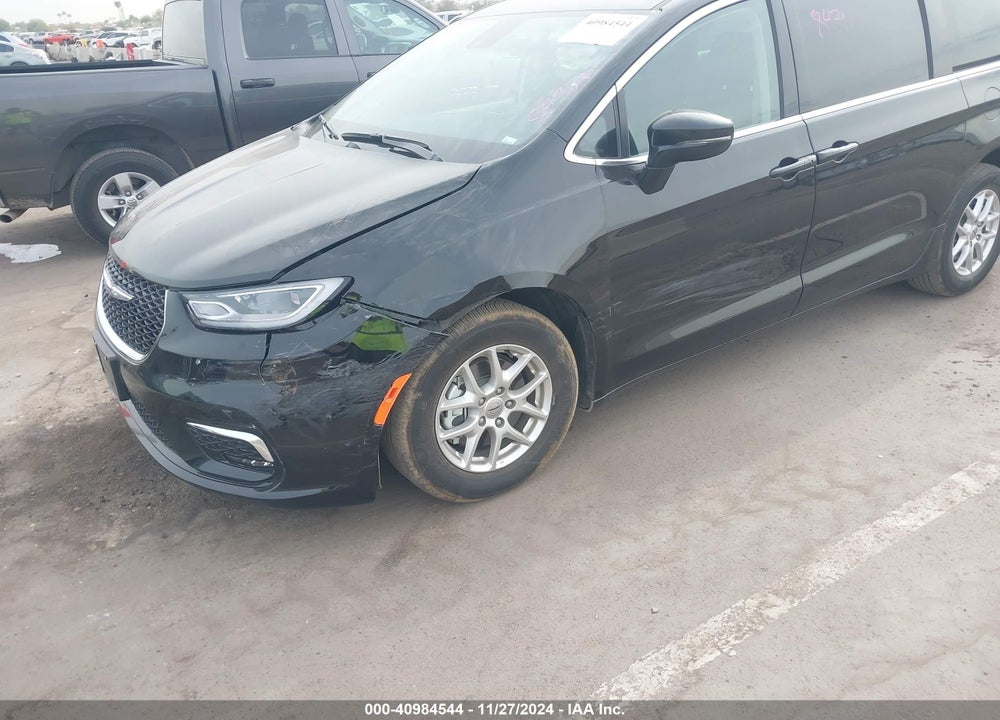 2024 CHRYSLER PACIFICA TOURING L VIN: 2C4RC1BG1RR162916