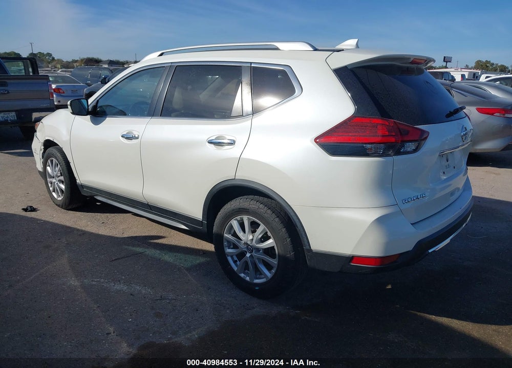 2017 NISSAN ROGUE SV VIN: JN8AT2MT4HW137225