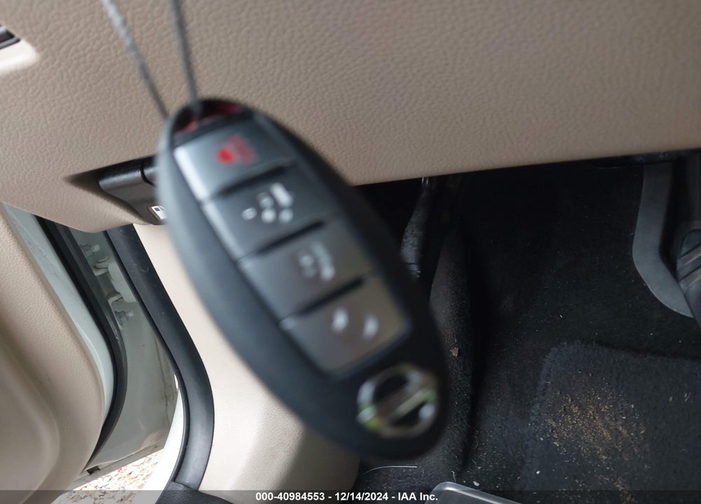 2017 NISSAN ROGUE SV VIN: JN8AT2MT4HW137225