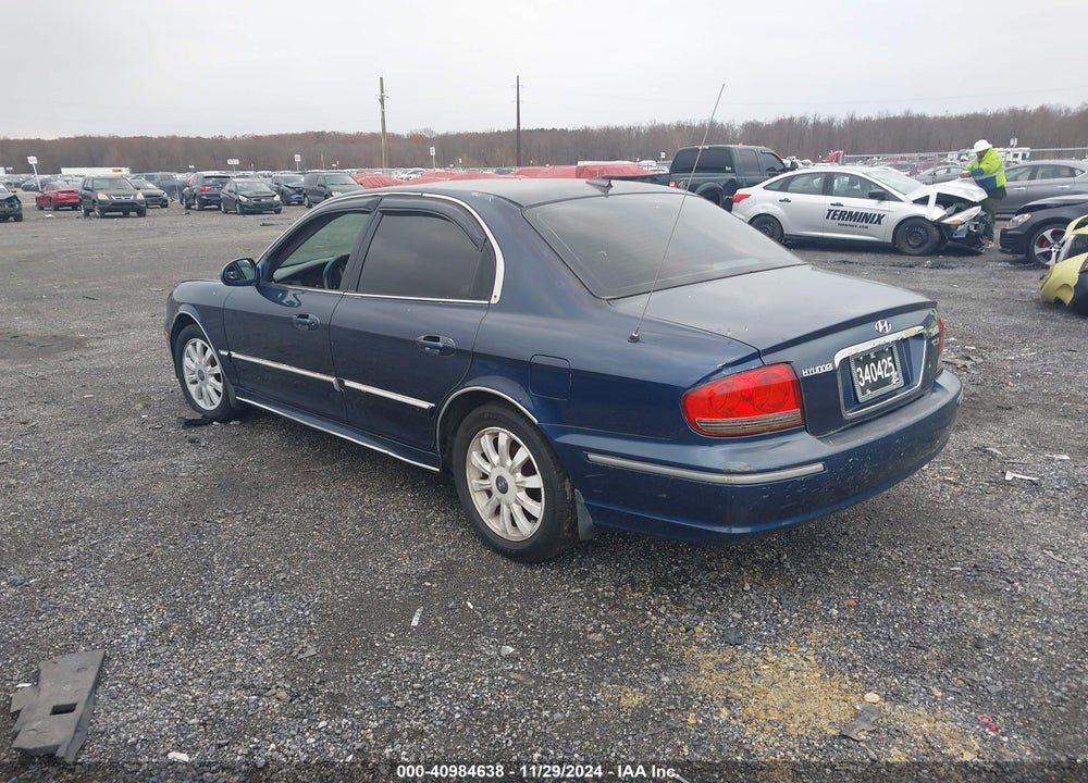 2002 HYUNDAI SONATA GLS/LX VIN: KMHWF35H82A555358