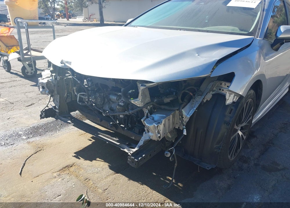 2018 TOYOTA CAMRY SE VIN: 4T1B11HK6JU625980