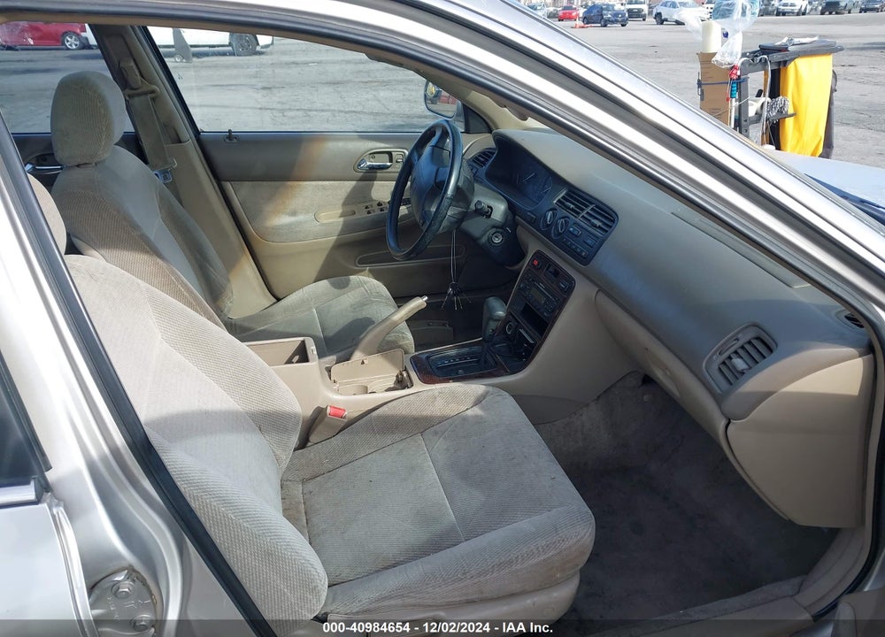 1997 HONDA ACCORD SE VIN: 1HGCD5606VA038373
