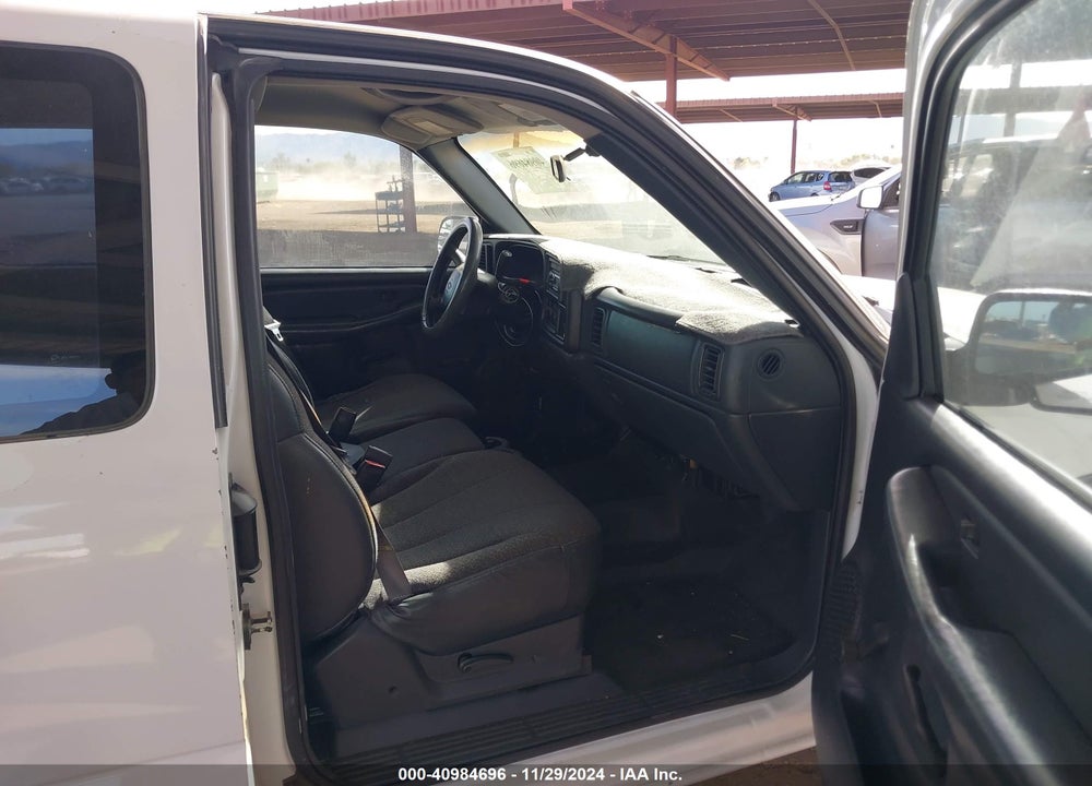 2001 CHEVROLET SILVERADO 1500 VIN: 2GCEC19W611181847