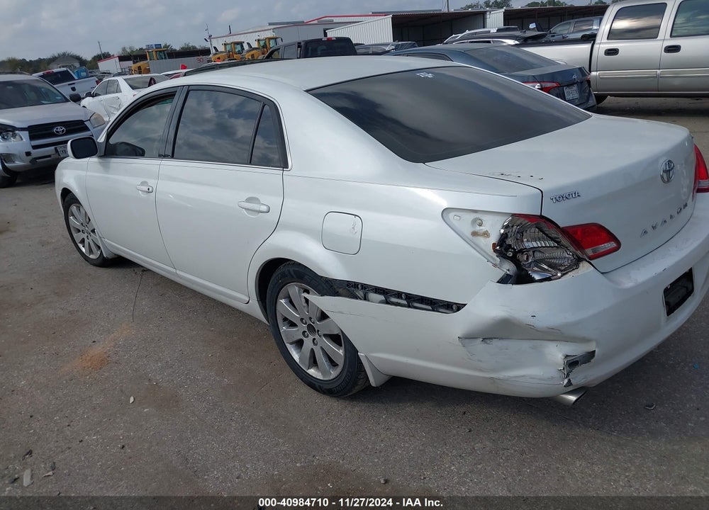 2005 TOYOTA AVALON XLS VIN: 4T1BK36B85U056695