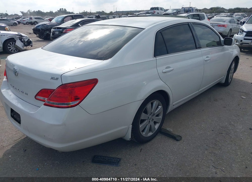 2005 TOYOTA AVALON XLS VIN: 4T1BK36B85U056695