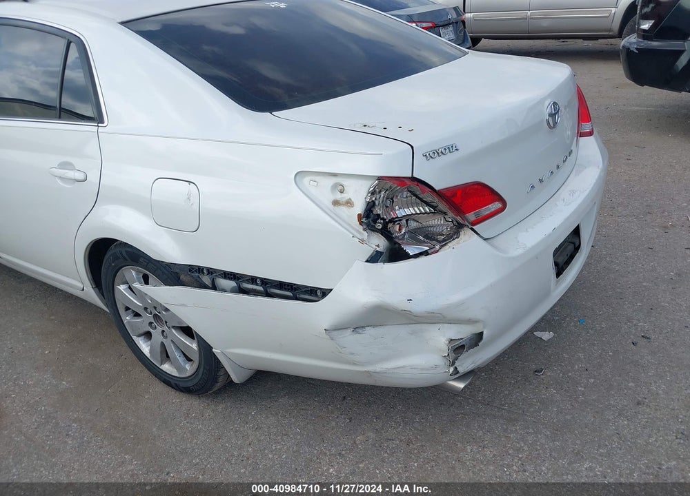 2005 TOYOTA AVALON XLS VIN: 4T1BK36B85U056695