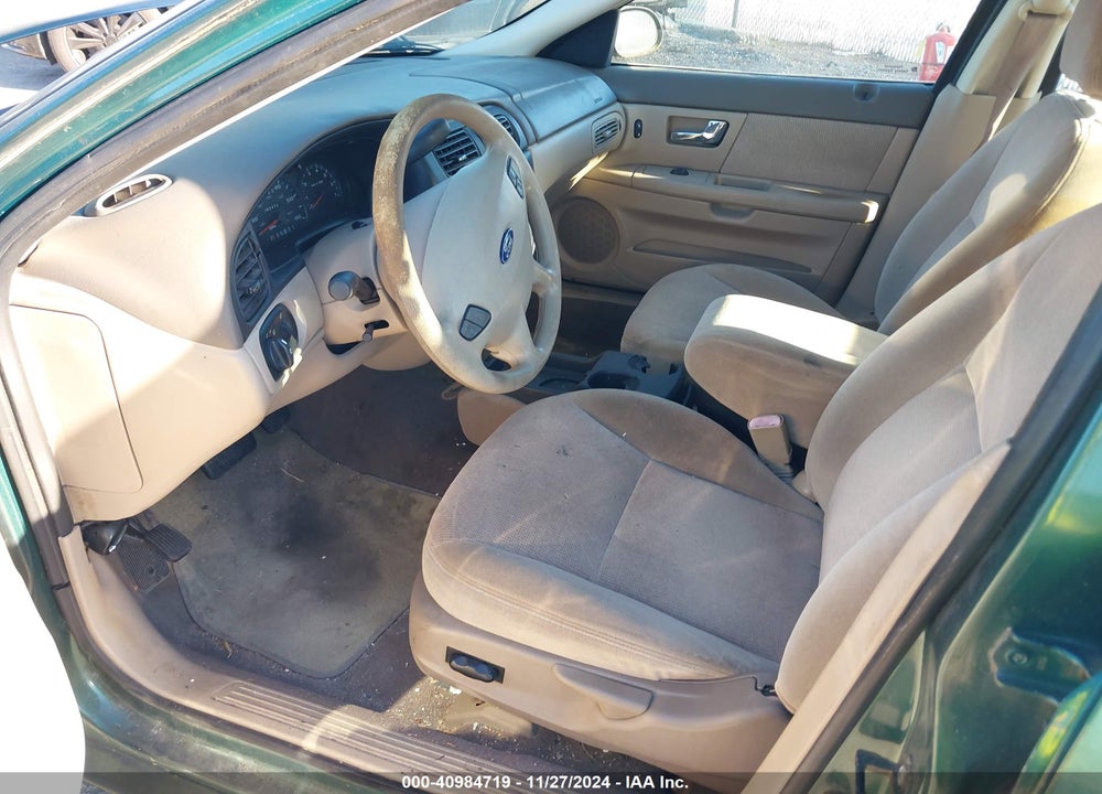 2000 FORD TAURUS SES VIN: 1FAFP5526YG142858
