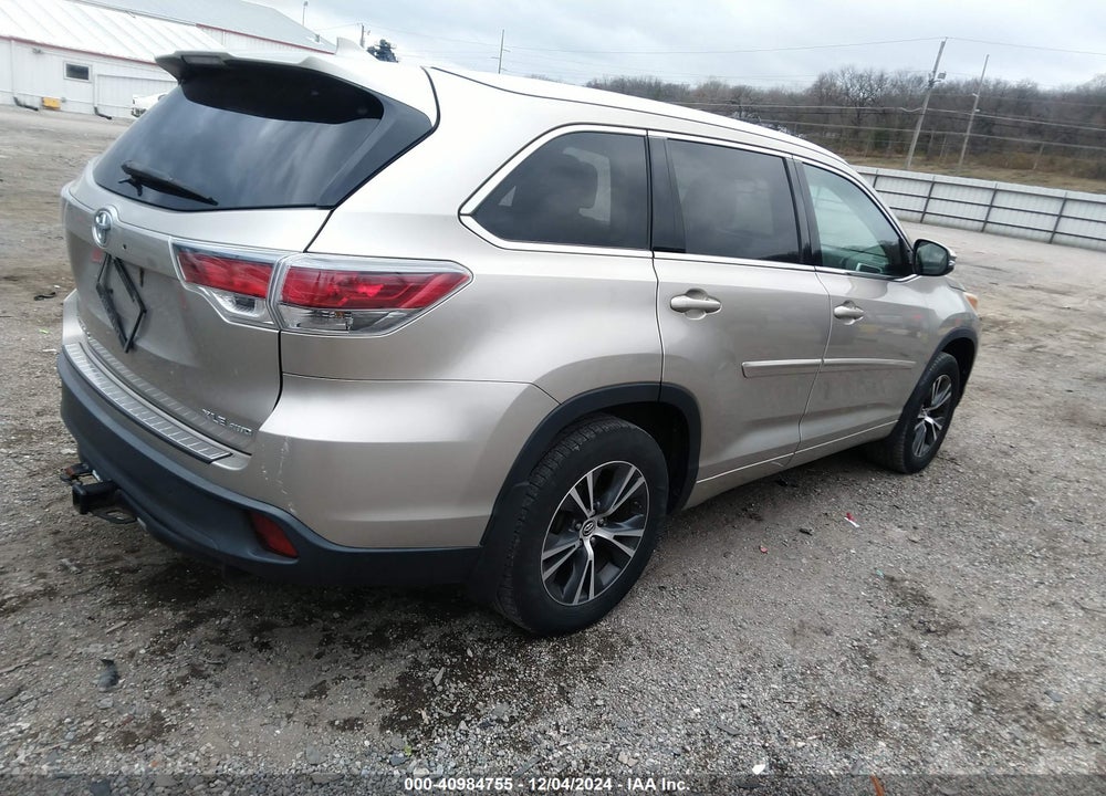 2016 TOYOTA HIGHLANDER XLE V6 VIN: 5TDJKRFH7GS227239