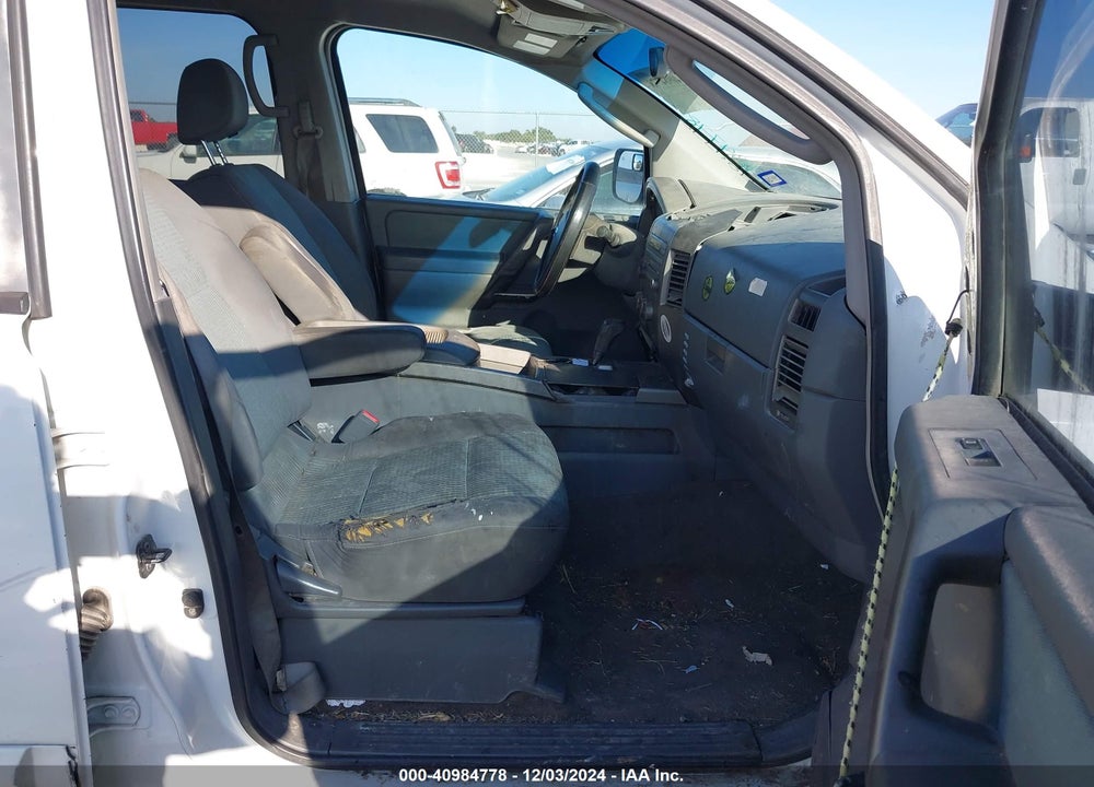 2006 NISSAN TITAN SE VIN: 1N6BA07A86N562631