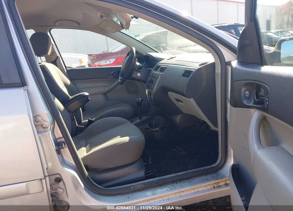 2007 FORD FOCUS S/SE/SES VIN: 1FAHP37N17W193595