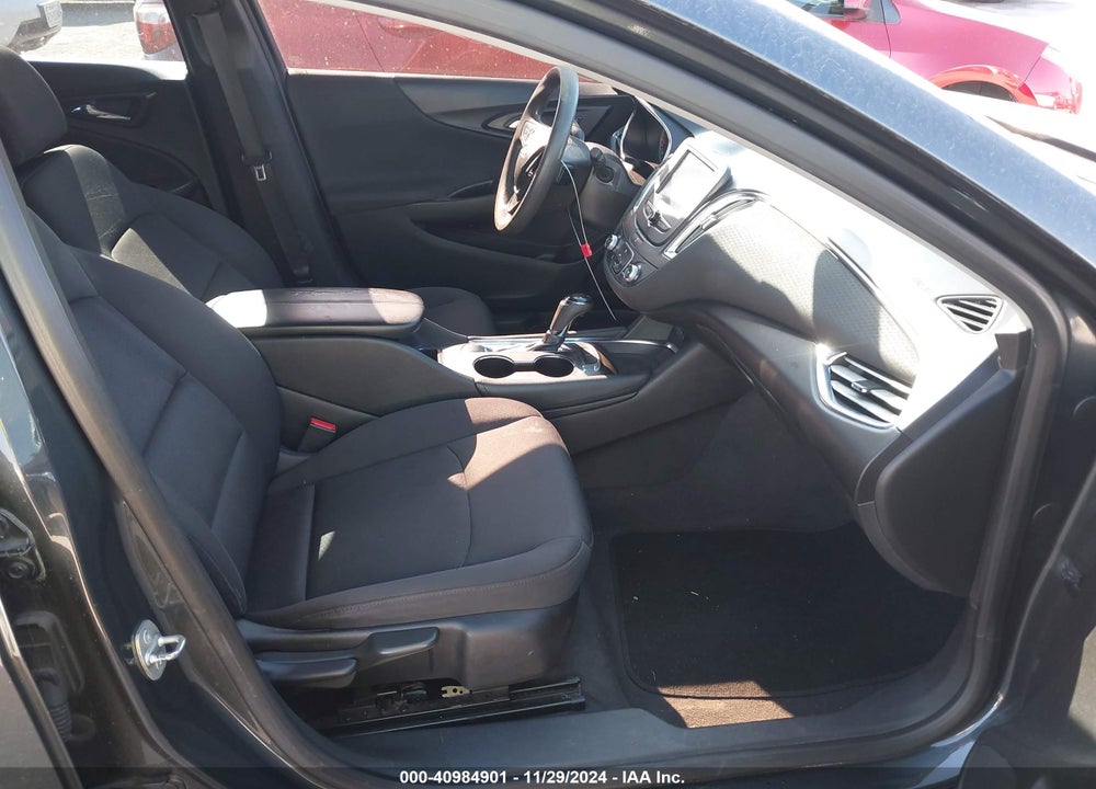 2018 CHEVROLET MALIBU LT VIN: 1G1ZD5STXJF197380