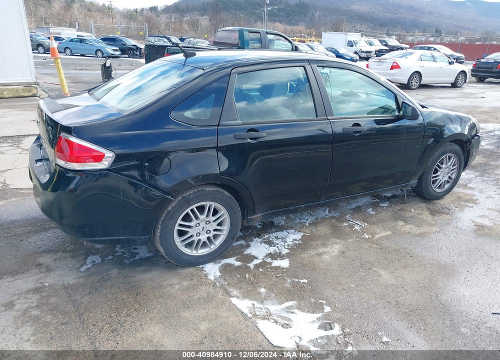 2010 FORD FOCUS SE VIN: 1FAHP3FN2AW144107